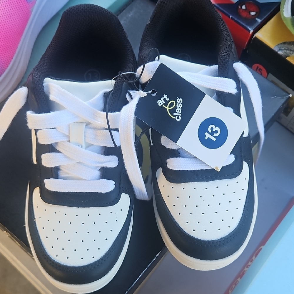 Art Class Kids Sneakers in Black and White